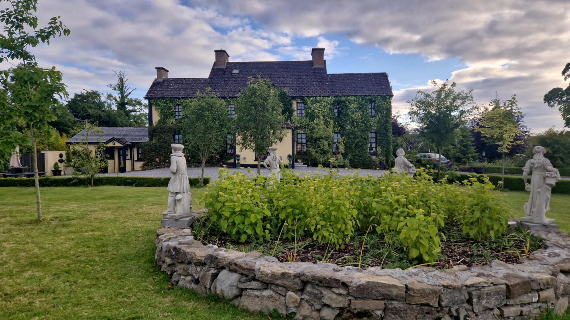 Charlotte'S Way B&B 巴纳赫 外观 照片